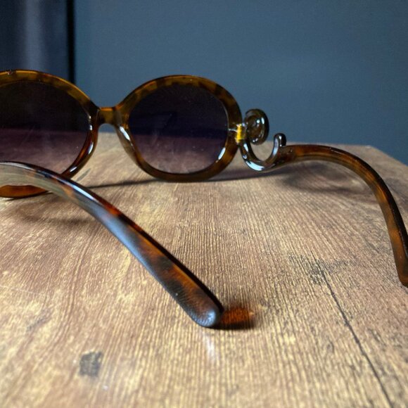 NWOT Unbranded Women's Tortoise Shell Scroll Sunglasses - Picture 7 of 7